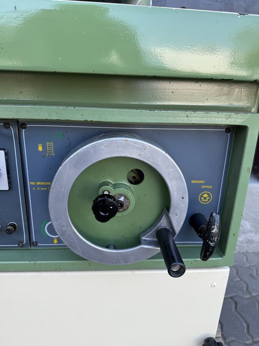 Фрезерний верстат Maka