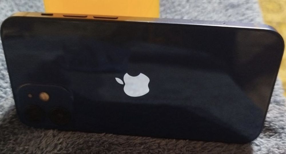 Продам Apple 12 мини