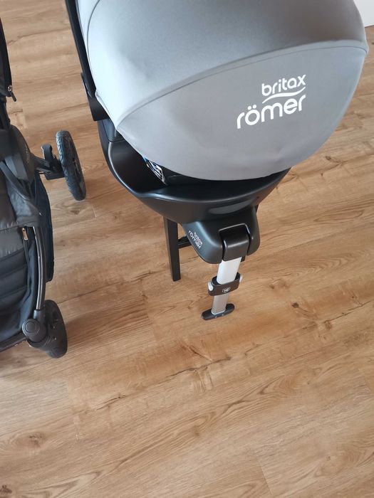OVO, CARRINHO e ISOFIX Britax Romer em óptimo estado