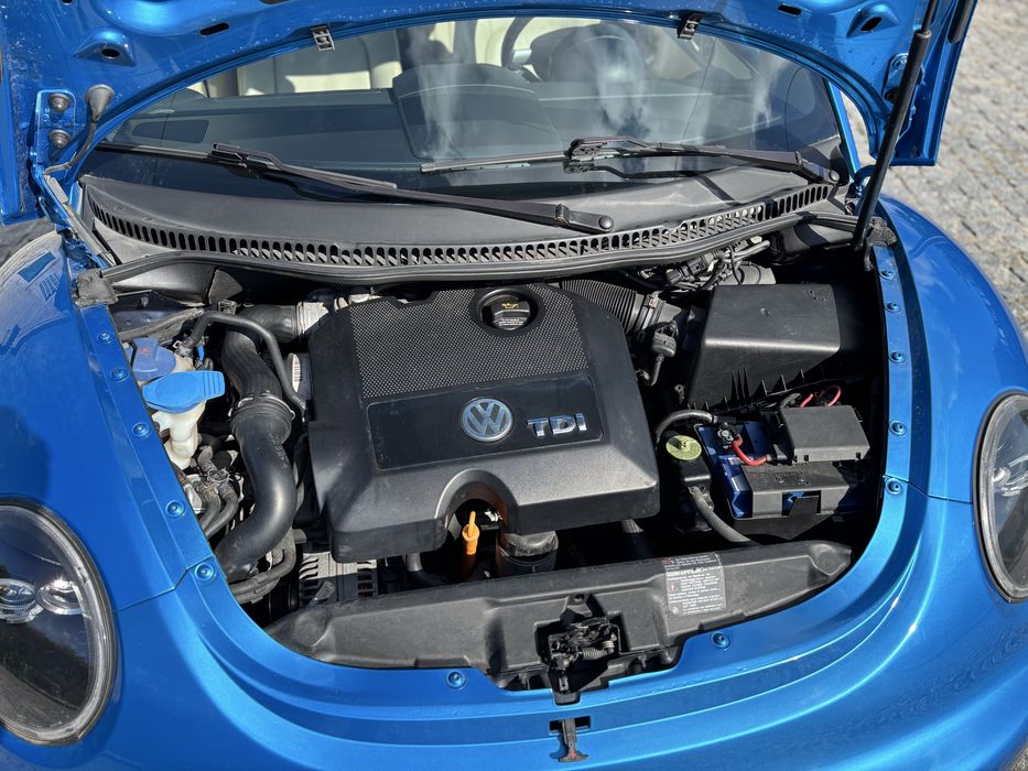 VW Beetle Cabrio 1.9TDI de 2004 - Excelente estado