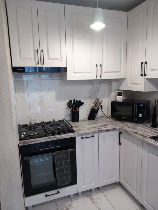 Київська область.Обухівський район м.Миронівка  квартира подобово 1500