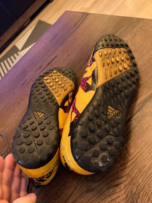 Buty piłkarskie Adidas