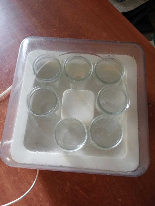 Продам йогуртницю Tefal