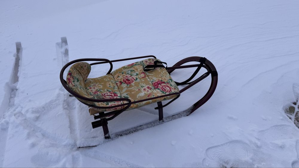 Продам санки металеві