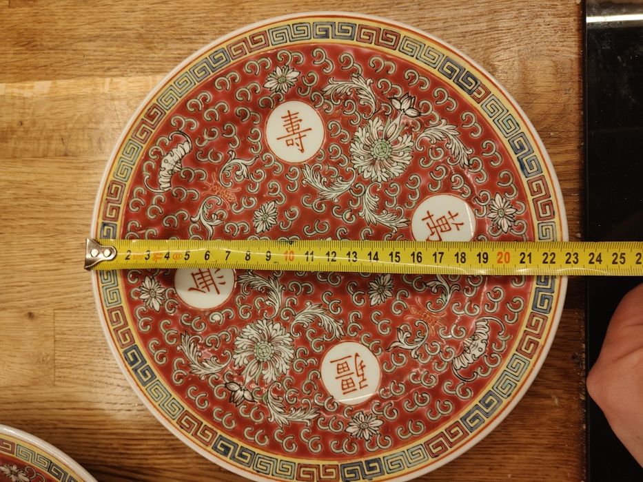 Komplet 12 talerzy dekoracyjnych – porcelana chińska, czerwony wzór