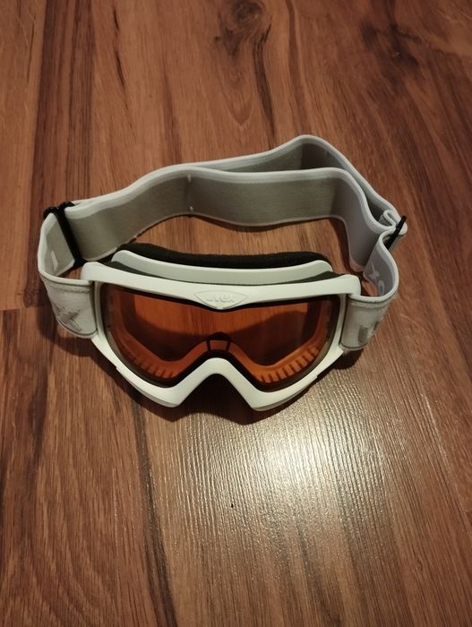 Gogle. Okulary na narty. Uvex