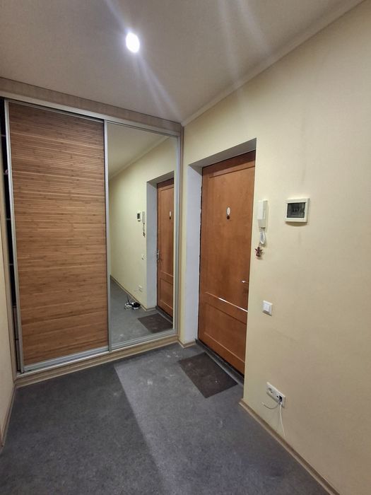 Продам квартиру в престижном районе . .