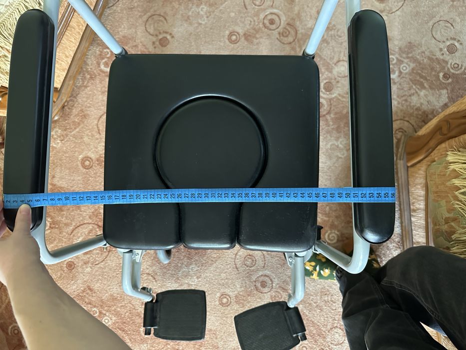 Крісло каталка з санітарним оснащенням, крісло-туалет Ridni