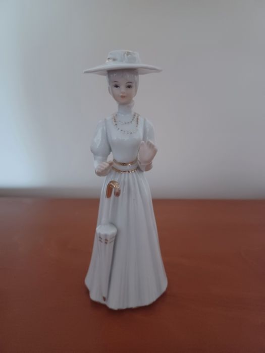 Mary Poppins em porcelana