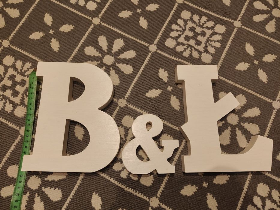 Litery inicjału B & Ł z drewna białe