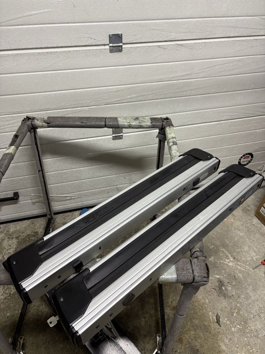 Найзручніше лижне кріплення Thule BMW Xtender 7325 лижний багажник