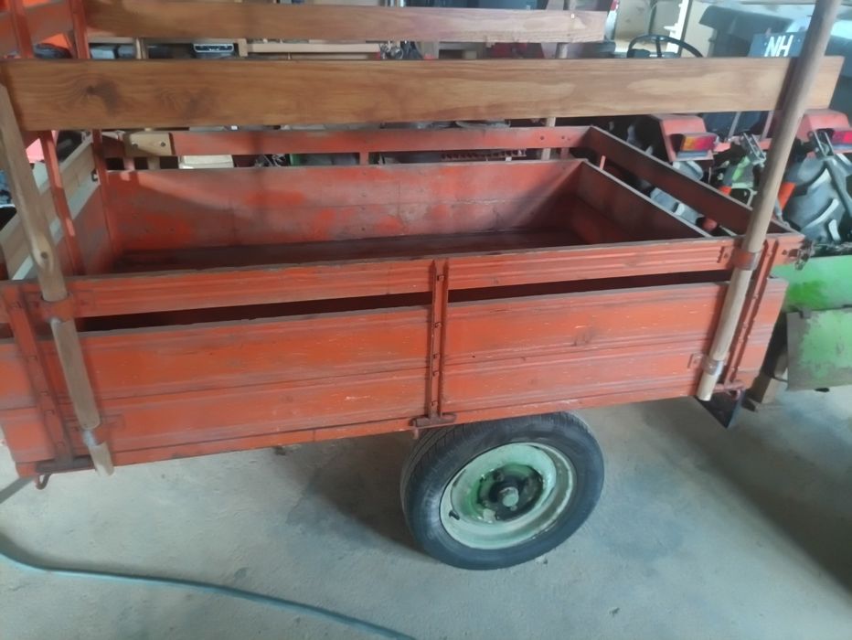 Trator Agria 8821 - 18cv com fresa e reboque