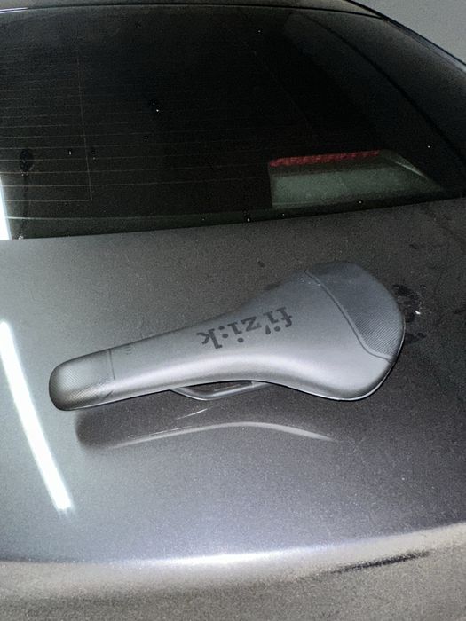 Седло на велосипед Fizik Taiga новое