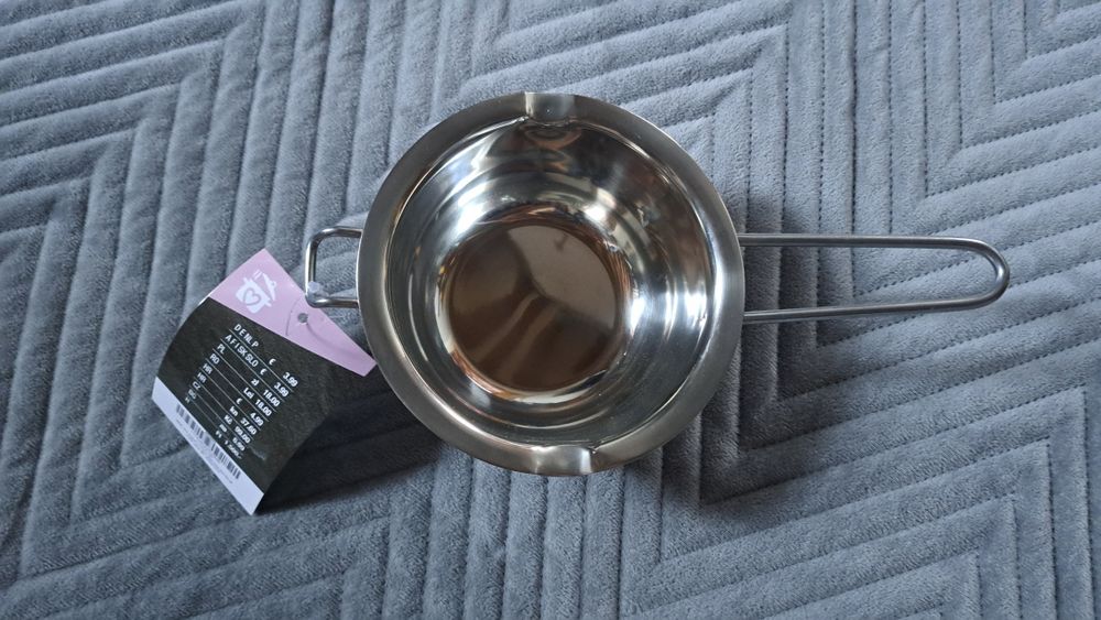 Naczynie do rozpuszczania czekolady