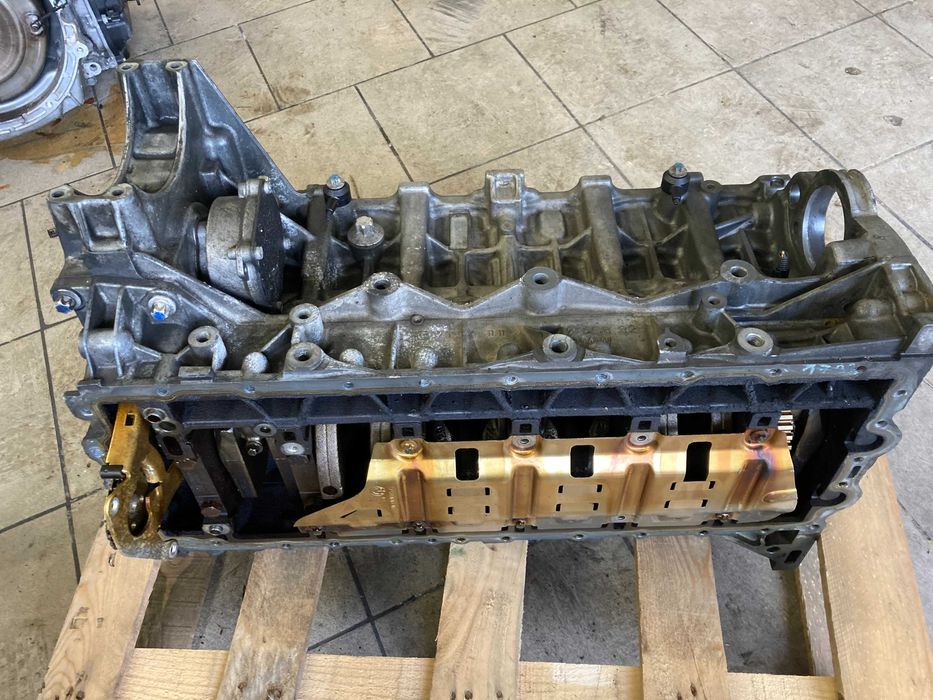 SILNIK blok kompletny  BMW E90 2.5 N52 N52B25