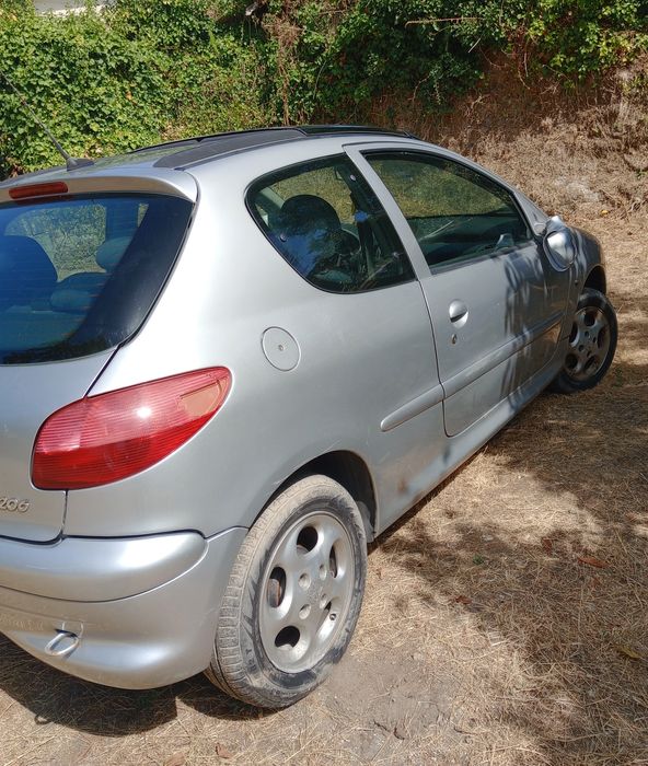 Peugeot 206 1.1 Ano 2001
