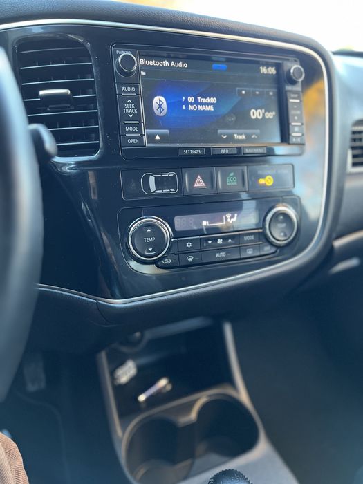 Mitsubishi Outlander 2012