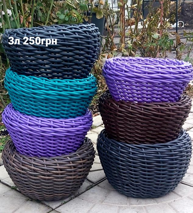 Кашпо ручної роботи із штучного ротангу