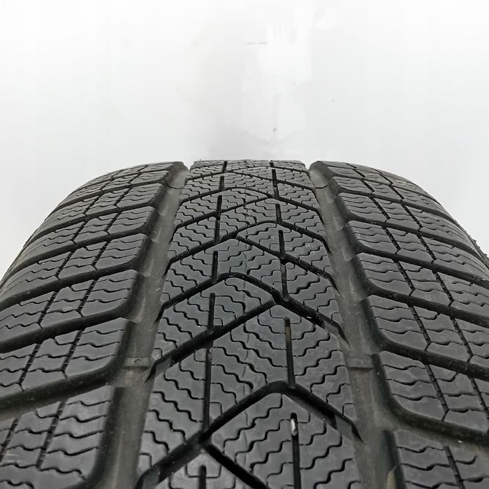 2x 225/45R18 opony zimowe Pirelli Winter SottoZero 3 7mm (D79676)