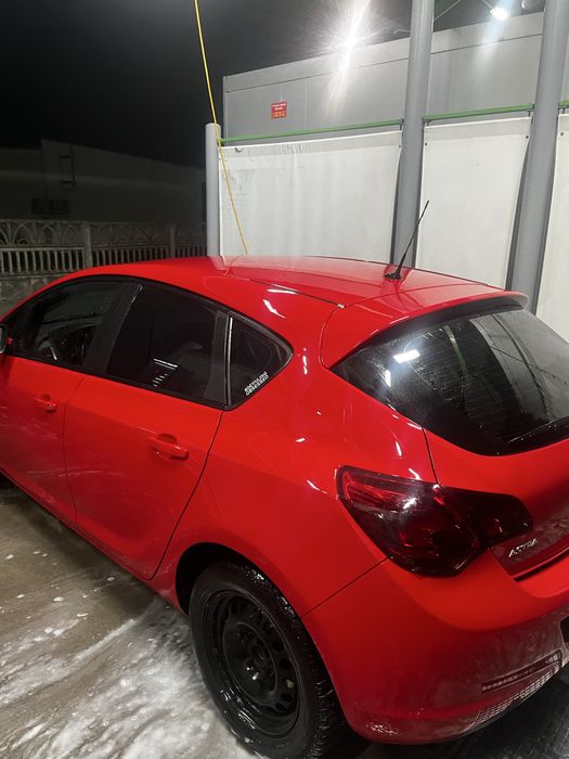 Opel astra j 2011
