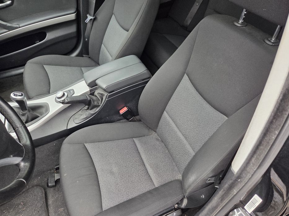 Tapicerka materiałowa BMW e90 fotele grzane kanapa boczki Europa