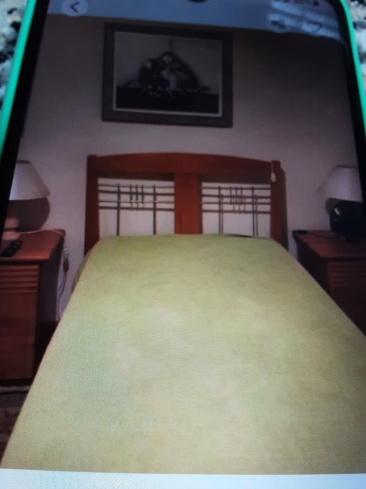 Mobília  de quarto de solteiro  em madeira boa como nova