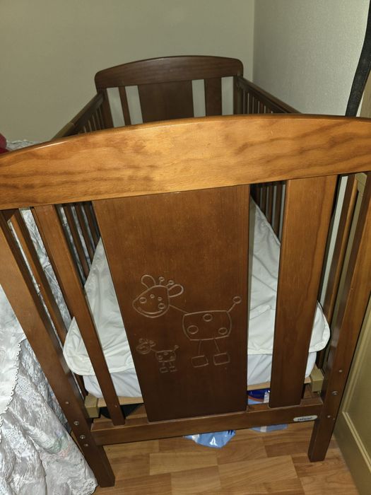 Cama de grades madeira maciça