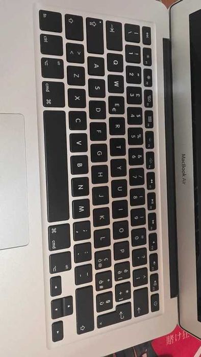 MacBook Air 13'' 2017 - i5, 8GB RAM