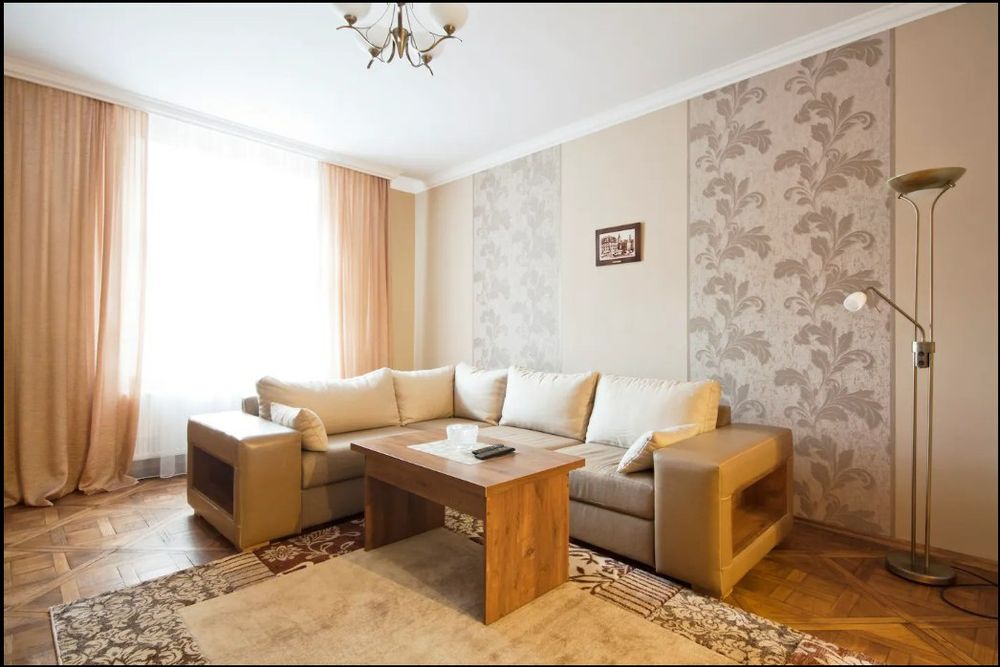 Подобово апартаментина Площі Ринок ( погодинно потижнево,помісячно)