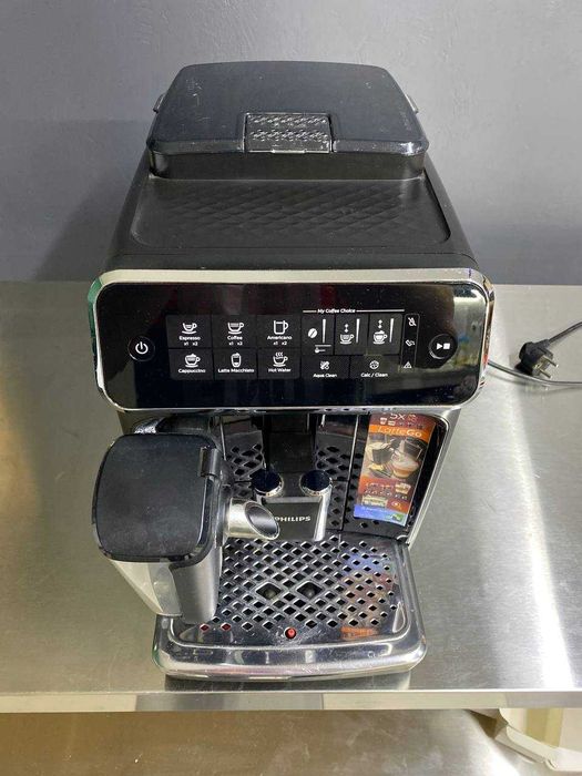Кавомашина Кавоварка PHILIPS EP3241 LatteGo 3200 Б\У Обслужена