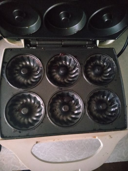 Продам электро кексницю.