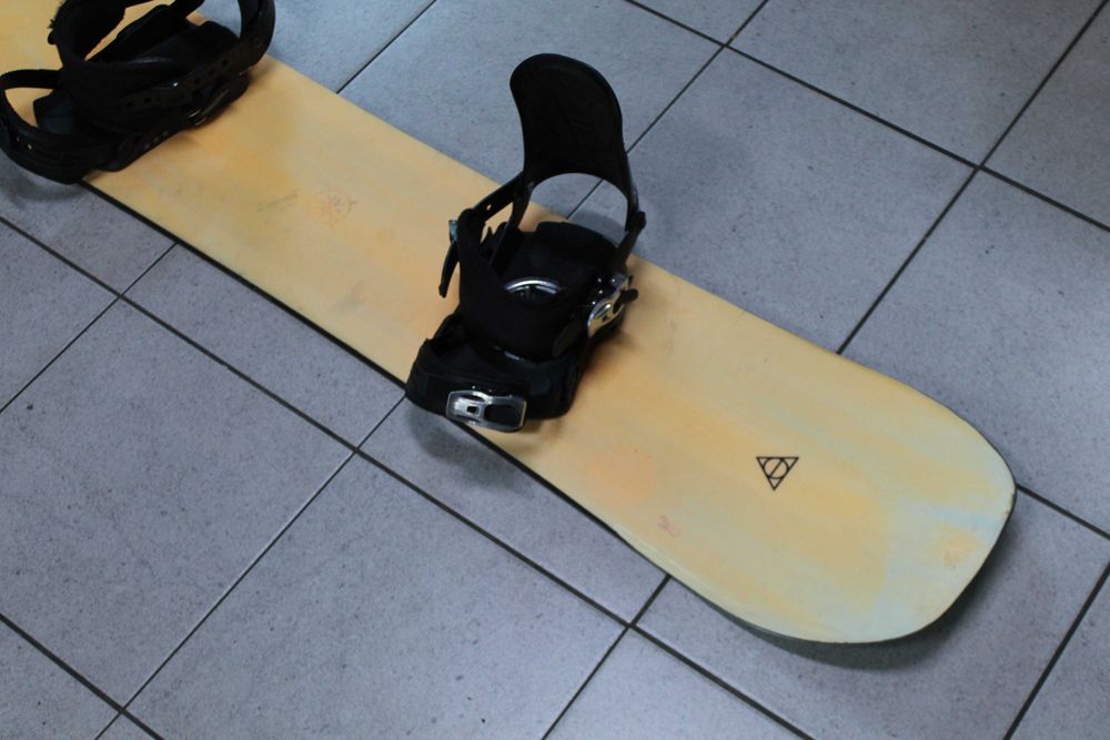 Deska Snowboard K2 LimeLite 146 cm + Wiązania Rossignol