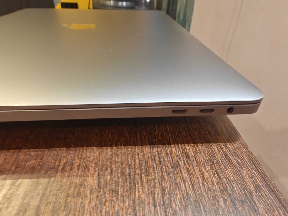 Macbook Pro 2019 - 16
