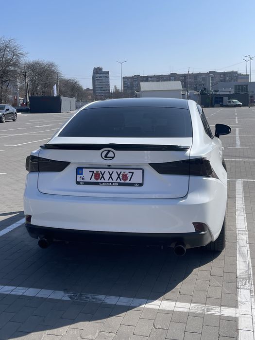 Продам свій Lexus IS