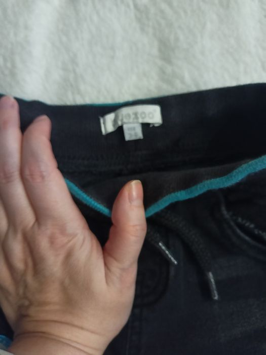 Spodnie 104/110 dla fana dinozaurow