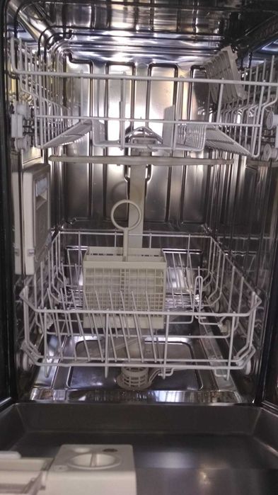 Посудомийна машина BOSH