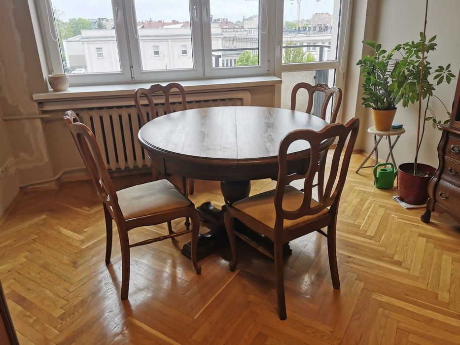 Drewniany stół + 4 krzesła