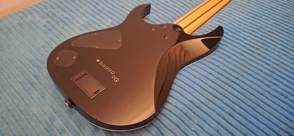 Ibanez RGIR28FE 8 strun