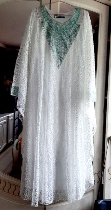 Вечірня. Випускна сукня