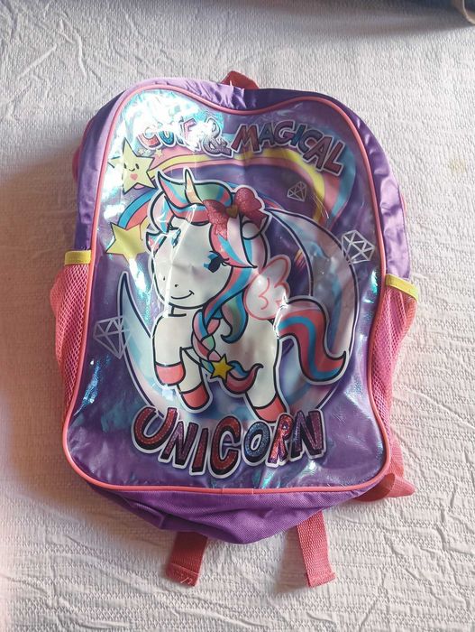 Mochilas com lancheira