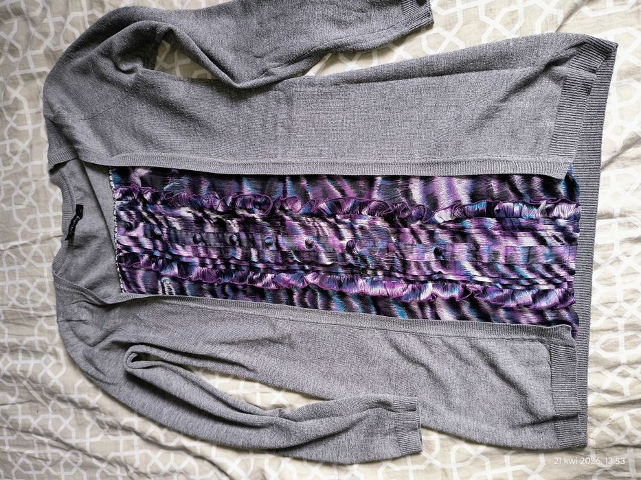 Sweter damski z koszulą