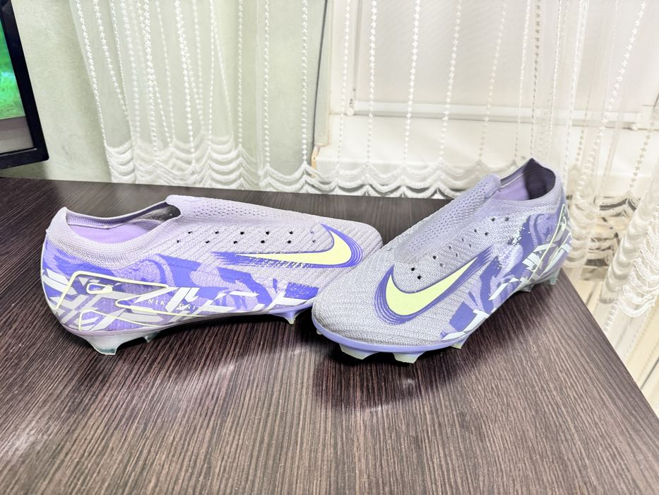 Бутси Футбольні MERCURIAL