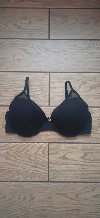 Czarny biustonosz Sylvie Meis r. 85 C