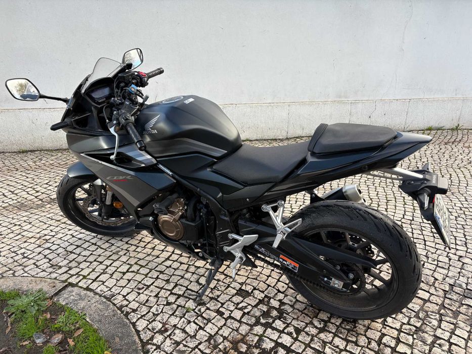 Honda CBR500R 2023 (12/2023) - ~2.090 km - Quase nova