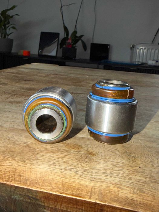 Tuleje wahacza Mercedes W124/ W201/ W220/ W210 KOMPLET