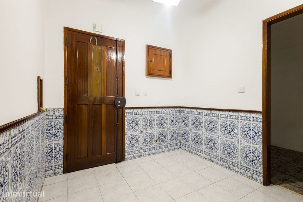 Apartamento T2 para Arrendamento | Largo Padre Américo, Massamá