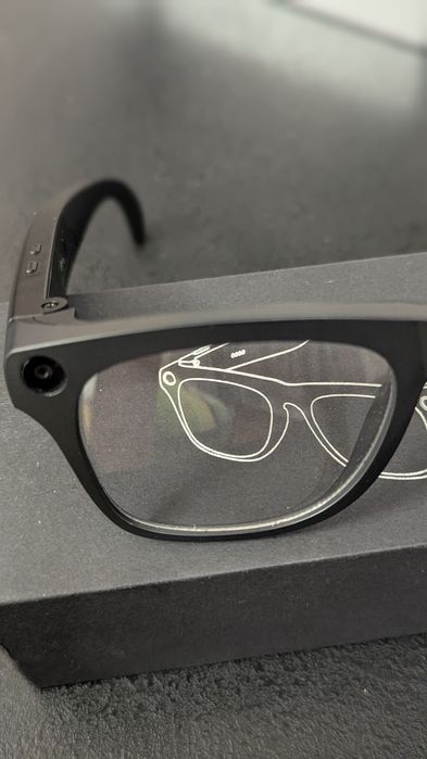 Розумні окуляри з AI-асистентом, камерою,навушниками .