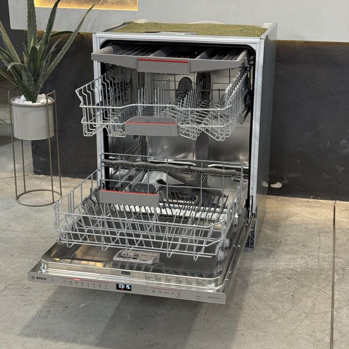 Вбудована посудомийна машина Bosch SMV68MD02E. Висота 81 см