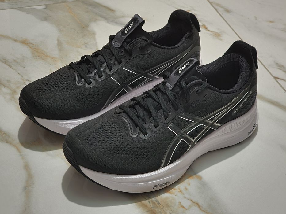 Оригінал 100% чоловічі кросівки Asics Gel Kayano 32  EURO 44