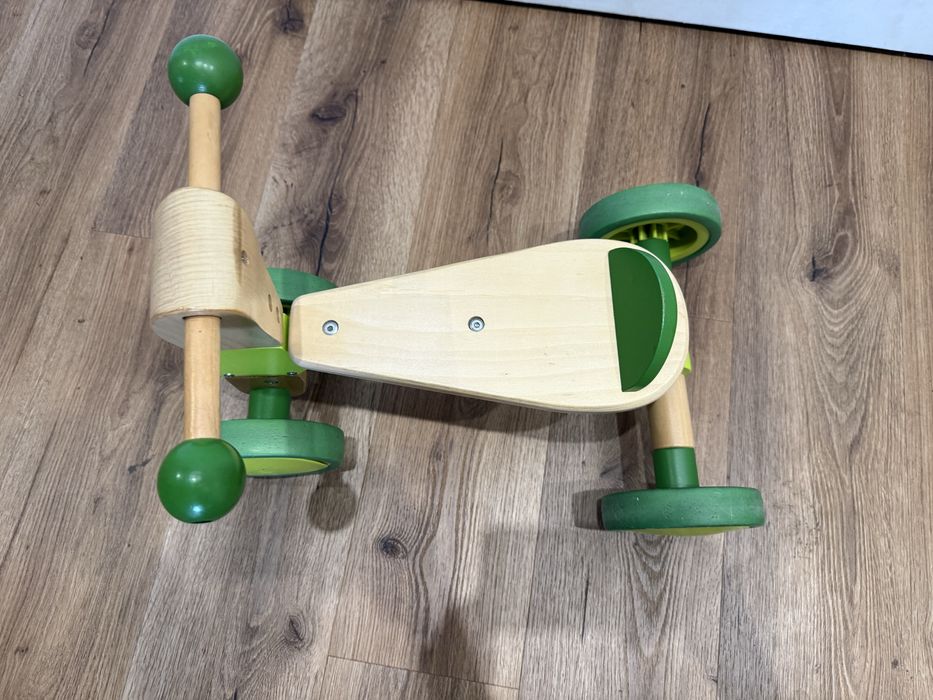 Беговел Hape (монтесорі)